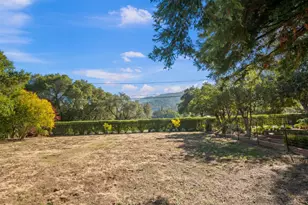 19605 Glen Una Dr, Saratoga, CA 95070 - Photo 23