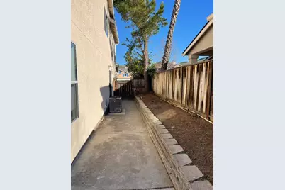 143 Carnival Ct, Vallejo, CA 94589 - Photo 23