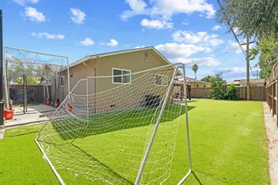 401 Arnold Dr, Gilroy, CA 95020 - Photo 27