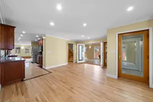 148 Kingsley Ave, Palo Alto, CA 94301 - Photo 3