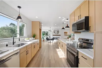 2478 Oakes Dr, Hayward, CA 94542 - Photo 3