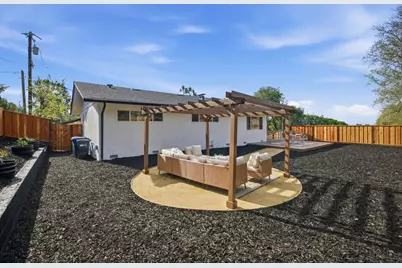 2478 Oakes Dr, Hayward, CA 94542 - Photo 29