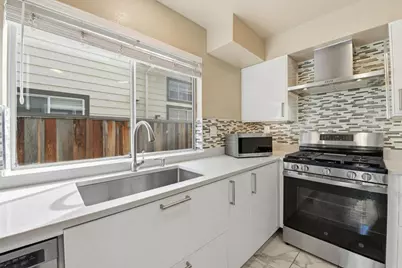 29026 Hillview St, Hayward, CA 94544 - Photo 13