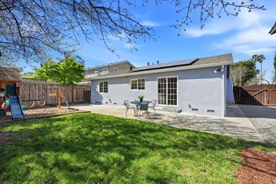 252 Vineyard Dr, San Jose, CA 95119 - Photo 13