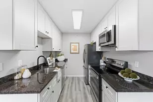 25 McAker Ct 103, San Mateo, CA 94403 - Photo 9