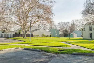 2005 Quadros Ln, San Jose, CA 95131 - Photo 27