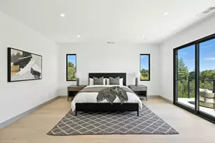 1127 Hillslope Pl, Los Altos, CA 94024 - Photo 29