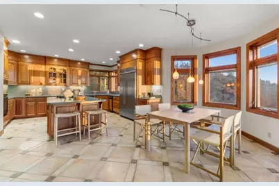 6357 Fairlane Dr, Oakland, CA 94611 - Photo 33