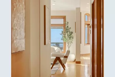 6357 Fairlane Dr, Oakland, CA 94611 - Photo 31