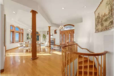 6357 Fairlane Dr, Oakland, CA 94611 - Photo 7