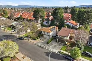 750 W 9th St, Gilroy, CA 95020 - Photo 41