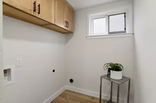 750 W 9th St, Gilroy, CA 95020 - Photo 17