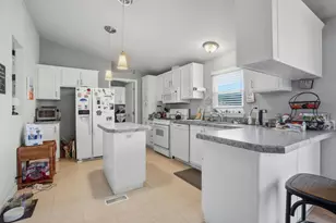 2053 E Bayshore Rd 55, Redwood City, CA 94063 - Photo 5