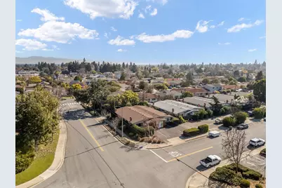 1560 Albatross Dr, Sunnyvale, CA 94087 - Photo 7