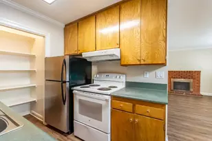 1560 Albatross Dr, Sunnyvale, CA 94087 - Photo 7