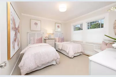 812 Newhall Rd, Burlingame, CA 94010 - Photo 21