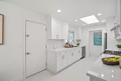 841 Brentwood Dr, San Jose, CA 95129 - Photo 15