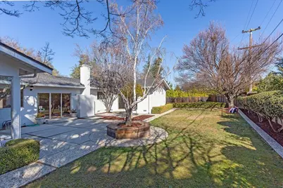 13240 Via Grande Ct, Saratoga, CA 95070 - Photo 39