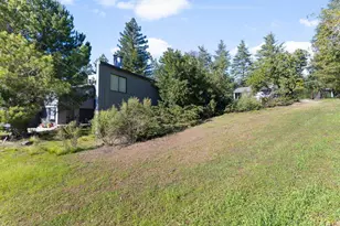 27600 Altamont Rd, Los Altos Hills, CA 94022 - Photo 13