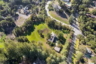 27600 Altamont Rd, Los Altos Hills, CA 94022 - Photo 31