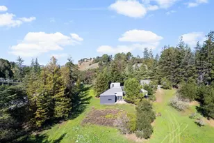 27600 Altamont Rd, Los Altos Hills, CA 94022 - Photo 21