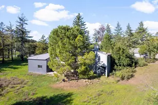 27600 Altamont Rd, Los Altos Hills, CA 94022 - Photo 23