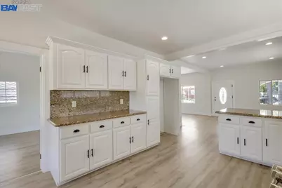 2036 E 20th St, Oakland, CA 94606 - Photo 7