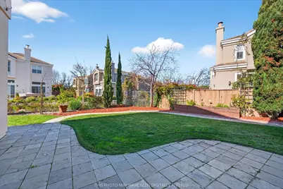 1 Mandalay Ct, Redwood City, CA 94065 - Photo 41