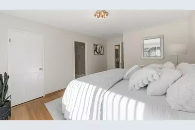 28 Willow Rd, Menlo Park, CA 94025 - Photo 13