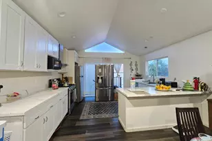 11 Lindbergh St, San Mateo, CA 94401 - Photo 9