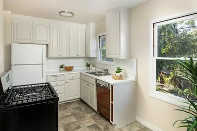 3820 Fernwood St, San Mateo, CA 94403 - Photo 5