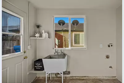 208 Diablo Dr, Salinas, CA 93906 - Photo 13