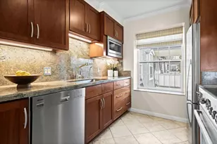 445 Oak Grove Ave 15, Menlo Park, CA 94025 - Photo 13