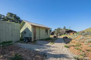 820 Comstock Rd, Hollister, CA 95023 - Photo 33