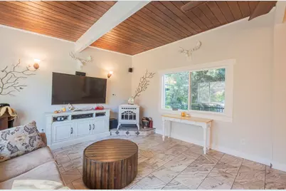 820 Comstock Rd, Hollister, CA 95023 - Photo 9