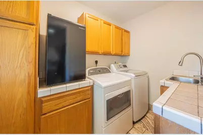 820 Comstock Rd, Hollister, CA 95023 - Photo 19