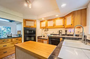 820 Comstock Rd, Hollister, CA 95023 - Photo 17