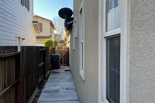 1744 Bella Largo Dr, Stockton, CA 95206 - Photo 3