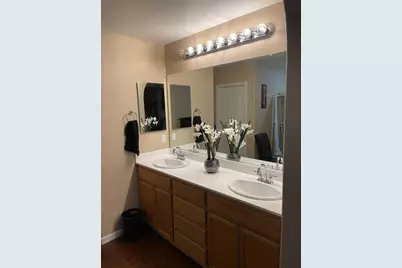 1744 Bella Largo Dr, Stockton, CA 95206 - Photo 17