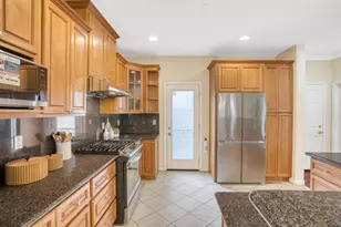 3712 Joy Ln, San Jose, CA 95117 - Photo 11