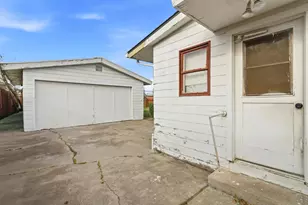 691 Lotus St, San Jose, CA 95116 - Photo 39