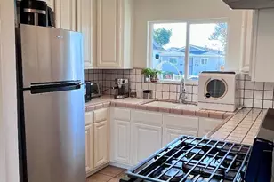 1210 Mastic St, San Jose, CA 95110 - Photo 3