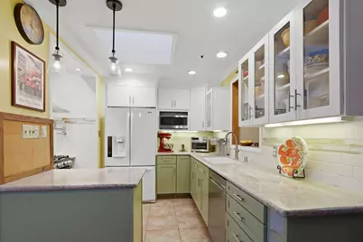 1385 Selo Dr, Sunnyvale, CA 94087 - Photo 9