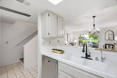 1045 Summershore Ct, San Jose, CA 95122 - Photo 11