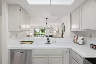 1045 Summershore Ct, San Jose, CA 95122 - Photo 9