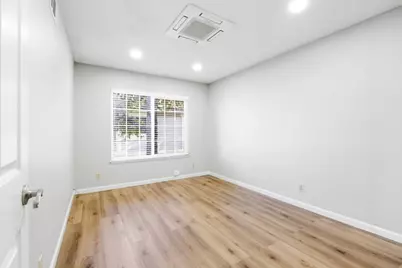 42 Muirfield Ct, San Jose, CA 95116 - Photo 21