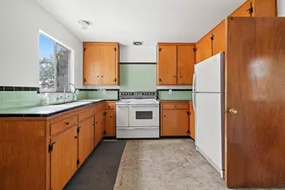 1079 Wheeler St, Seaside, CA 93955 - Photo 7