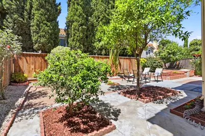 1555 Mission Springs Cir, San Jose, CA 95131 - Photo 33