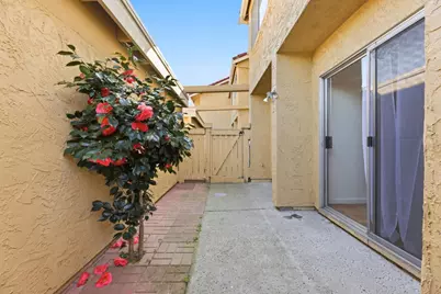 7 Las Moradas Cir, San Pablo, CA 94806 - Photo 39