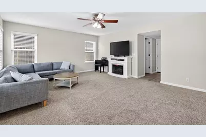 1741 Mimosa St, Hollister, CA 95023 - Photo 13